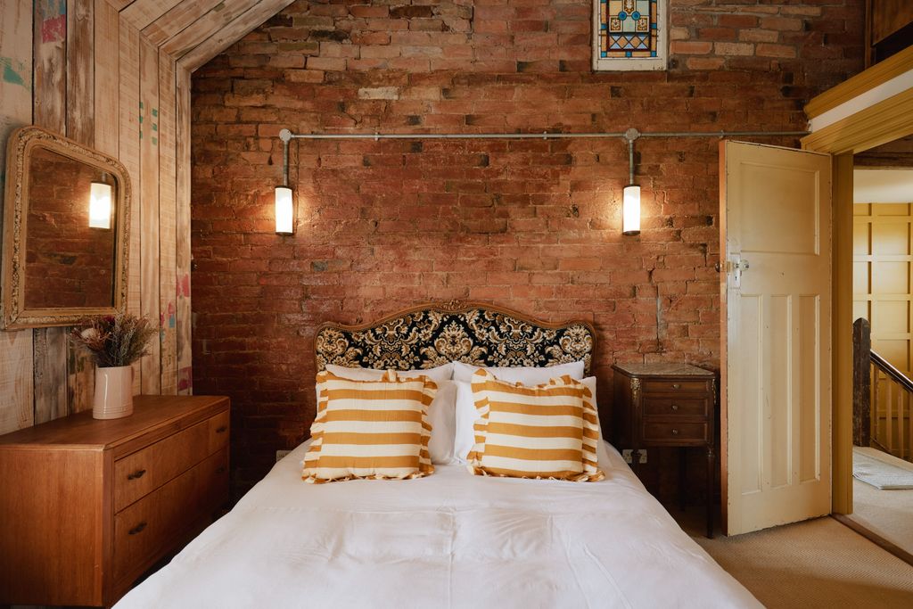 Buttercup Farmhouse UK OliversTravels 19