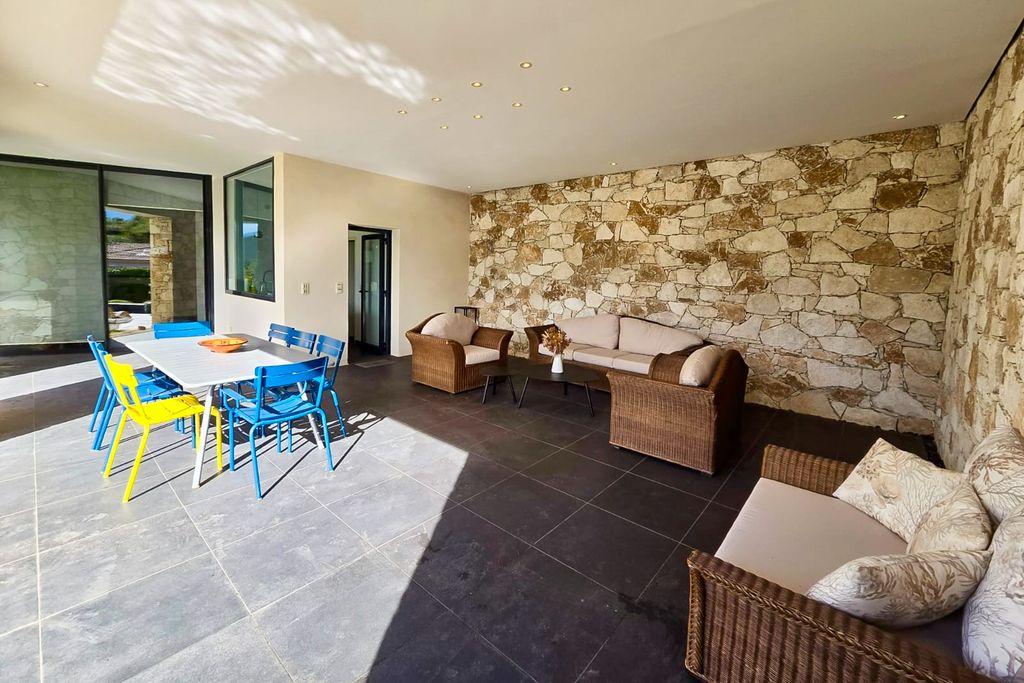 Maison Spinelli CH Olivers Travels 3