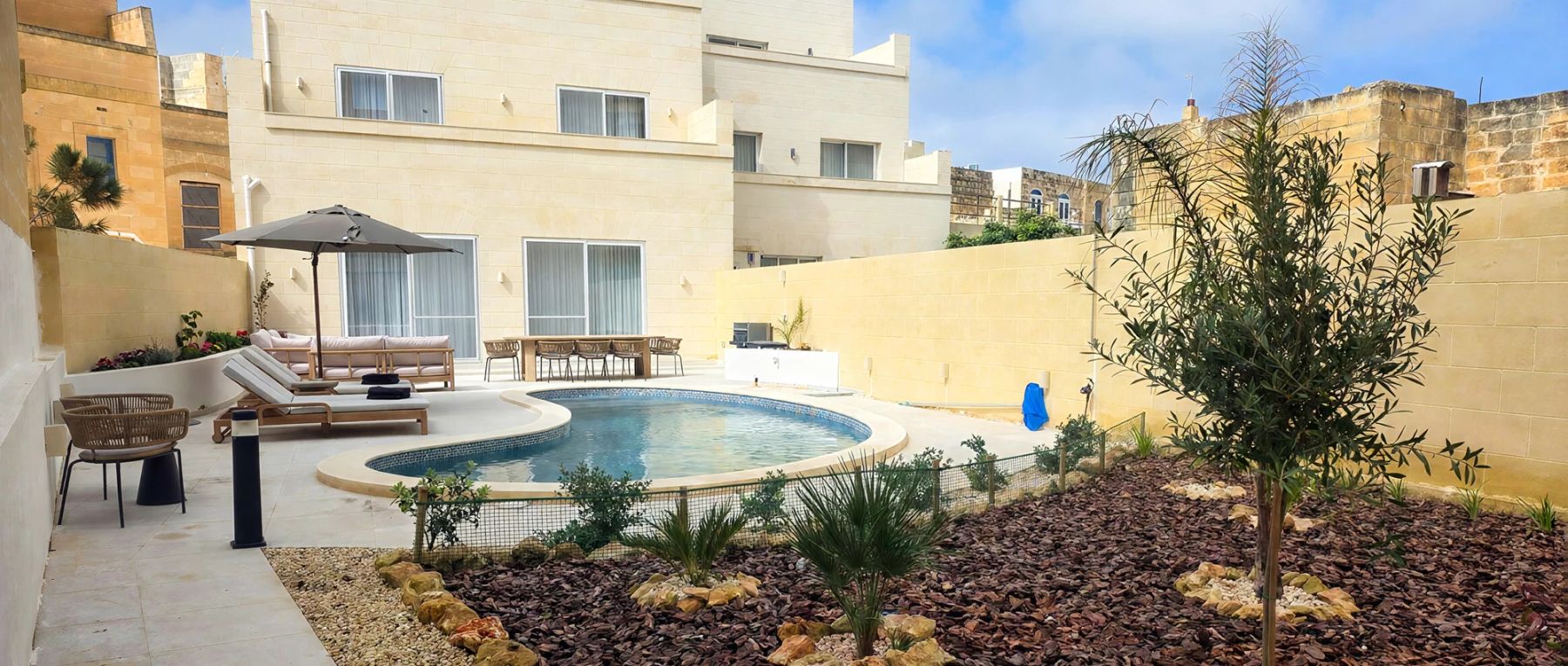 001 gozo sun deck gozo olivers travels desktop center