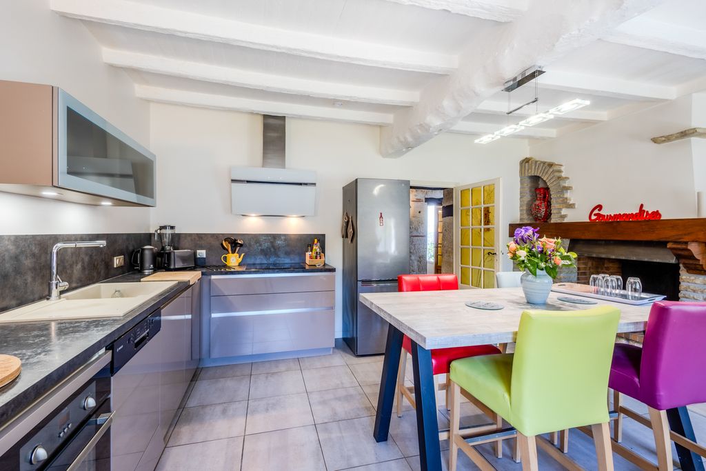 Maison des Combes PF Olivers Travels 4
