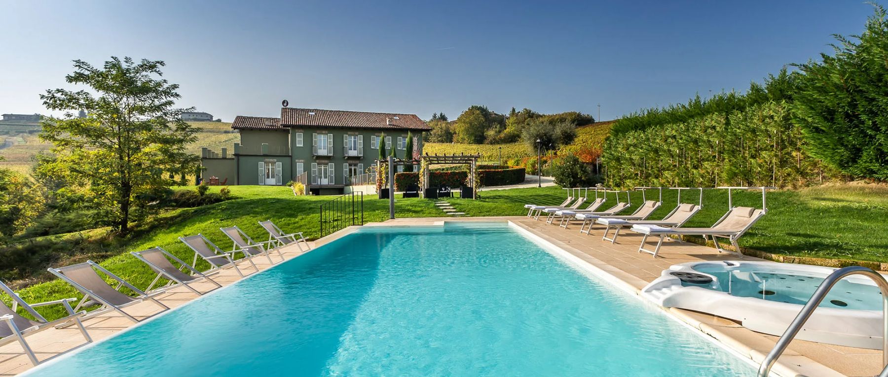 001 casale tranquillo northern italy olivers travels desktop center