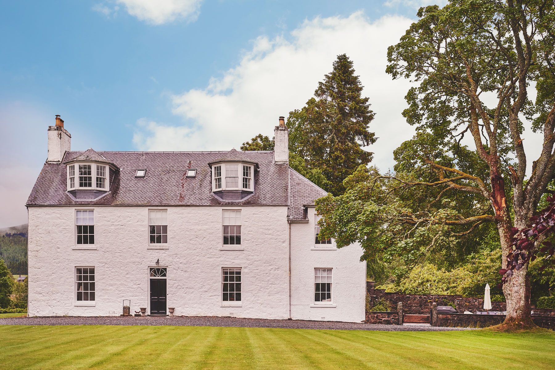 Lochside Hideaway