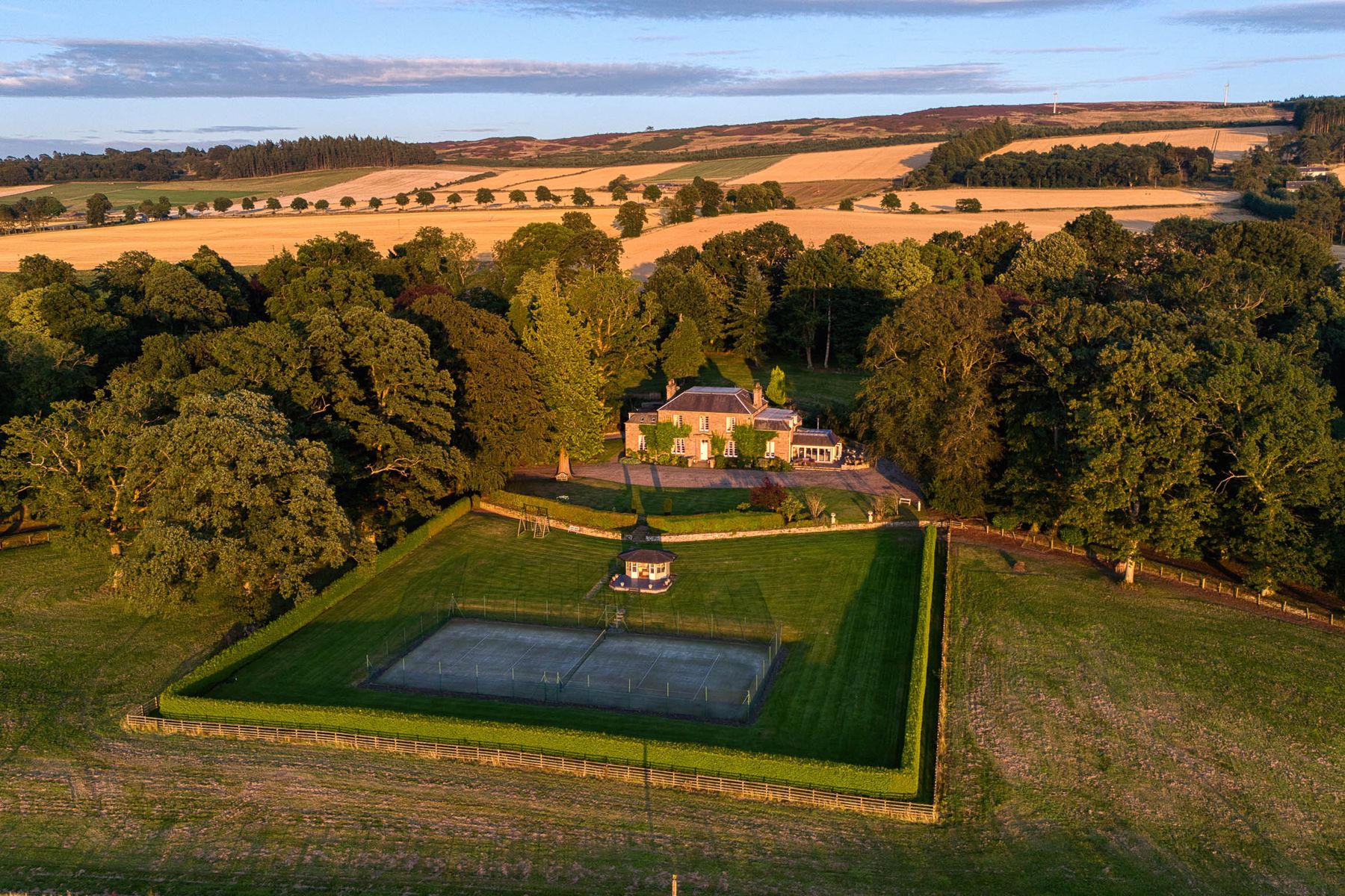 Rowan Hall OliversTravels 01