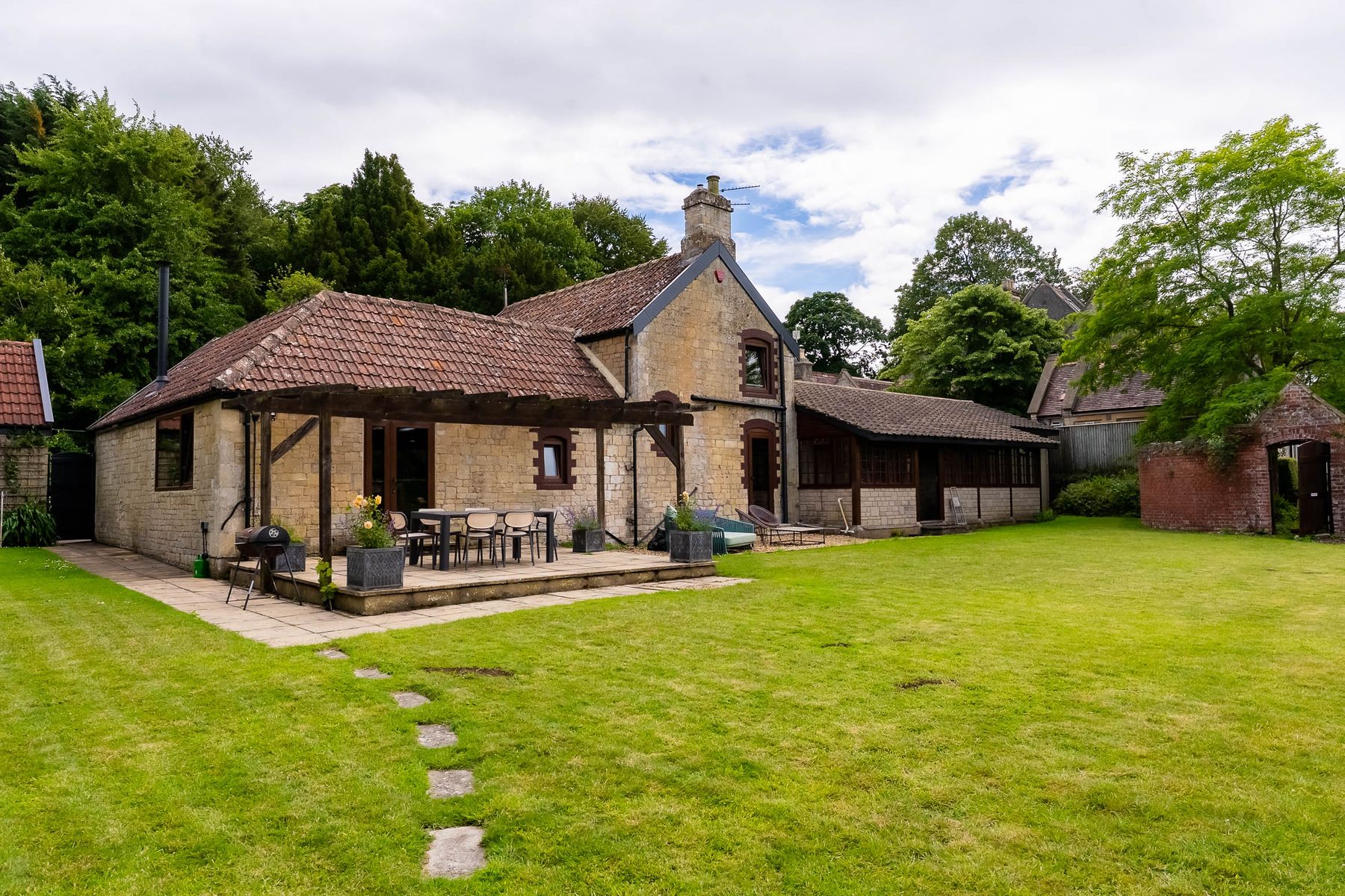 Bruton Lodge Somerset OliversTravels 01