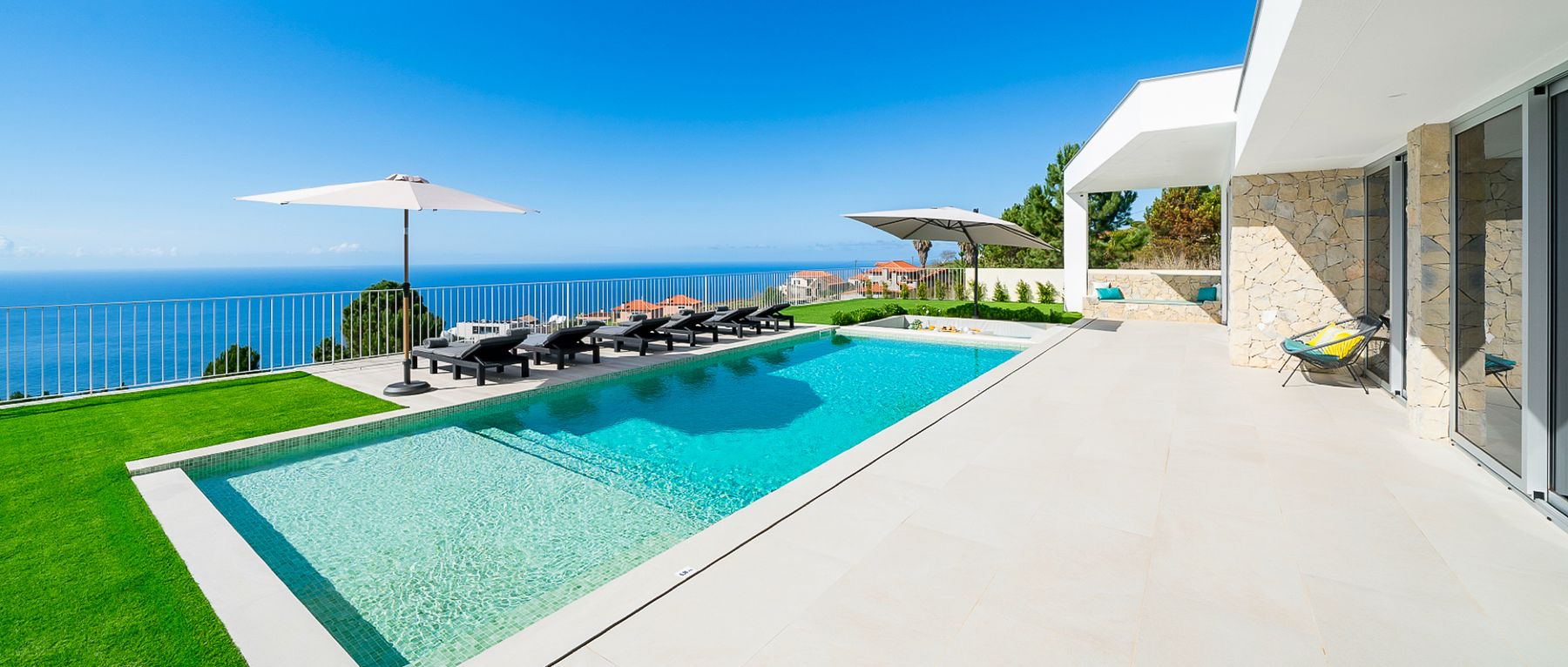 Hero Villa Lento OliversTravels 01