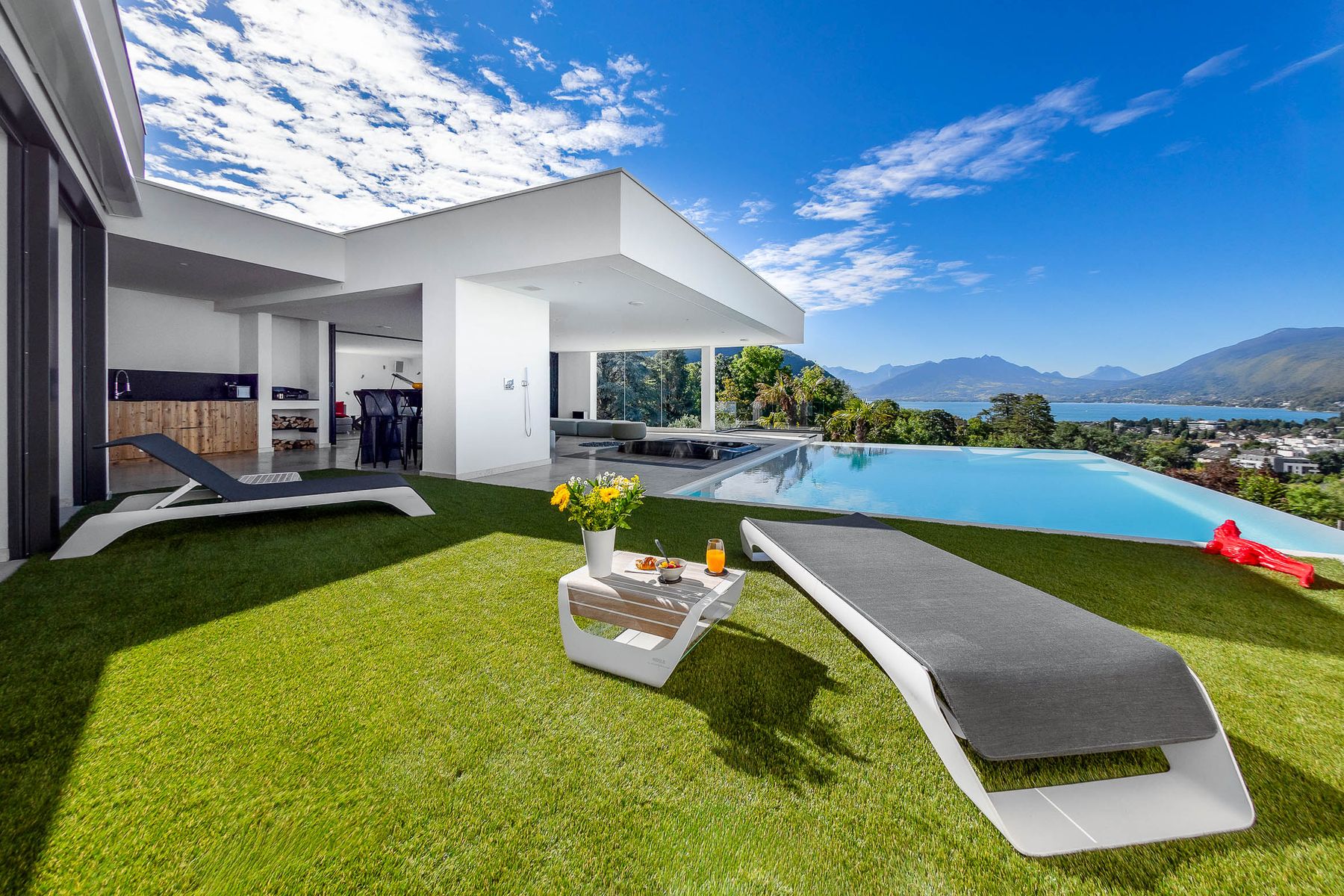Villa Clairmont Olivers Travels 01