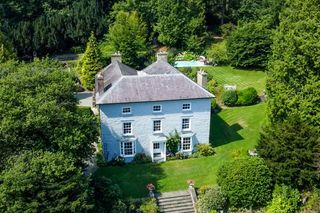 Tregaron Manor Wales Olivers Travels1