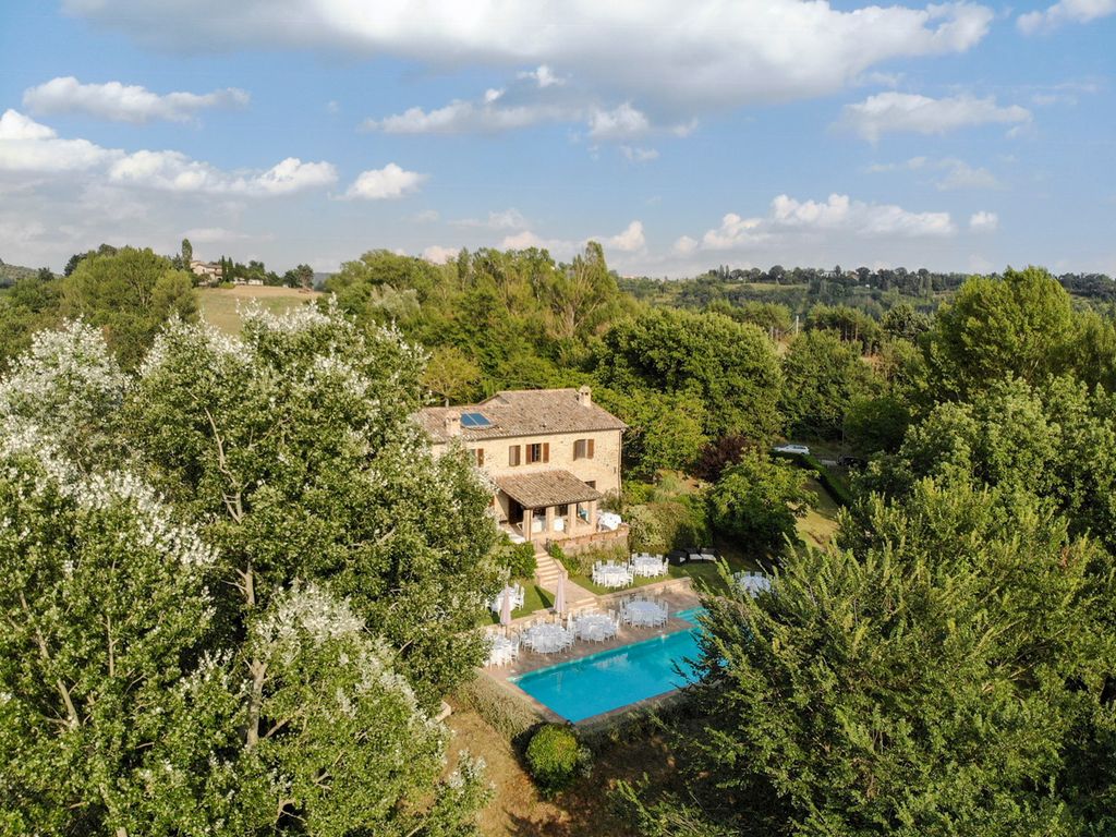 Villa Condotti Umbria Olivers Travels It4