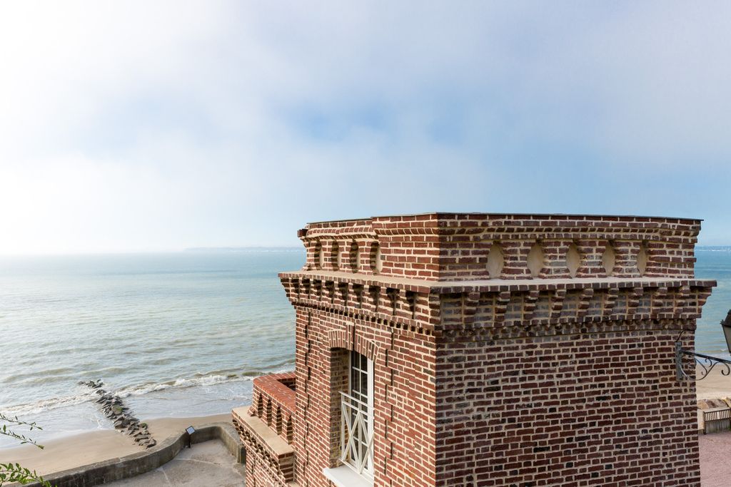 La Tour Normandy Olivers Travels 5