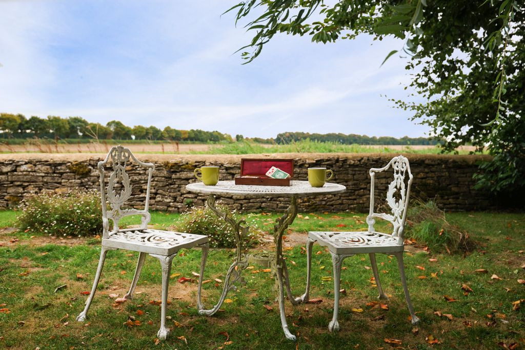 Daffodil Cottage Cotswolds Olivers Travels 5