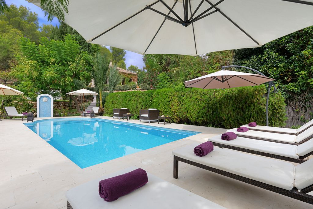Casa Feliz Costa Del Sol Spain OliversTravels 3