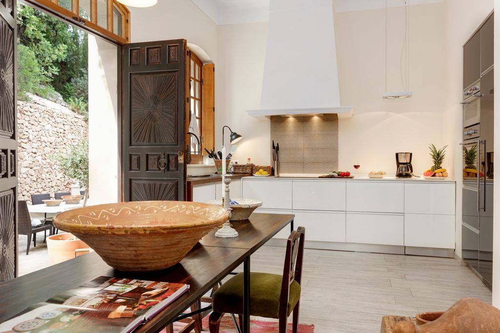 Casa Feliz Costa Del Sol Spain OliversTravels 4