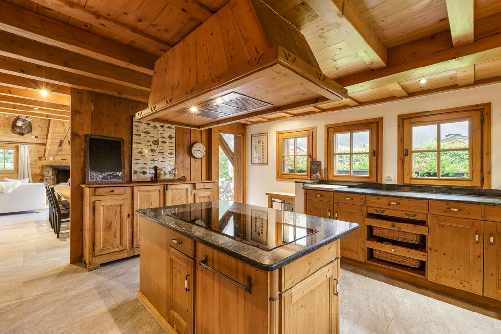 Chalet Violette Chamonix Ski France OliversTravels 5