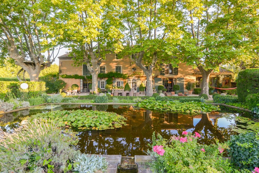 Water Lily House Provence Alpes France OliversTravel 1