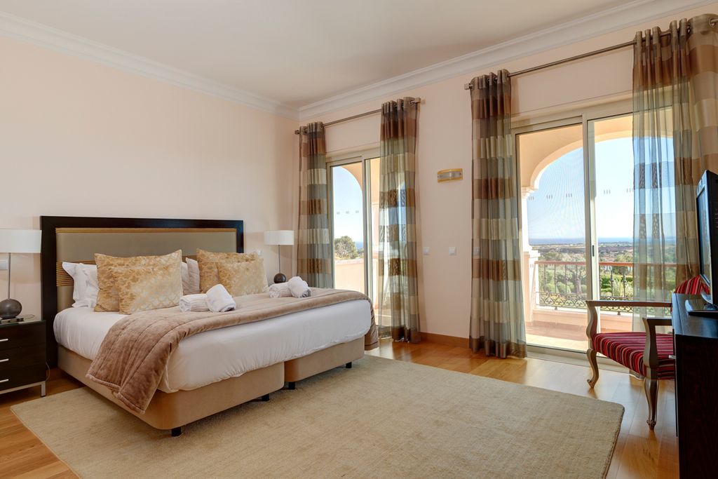 Villa Genoveva Monte Rei Olivers Travels 5