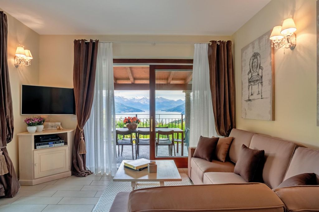 Villa Sonni Italian Lakes OliversTravels 4