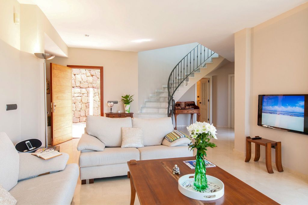 Villa Sachihiro Gran Canaria Olivers Travels 05