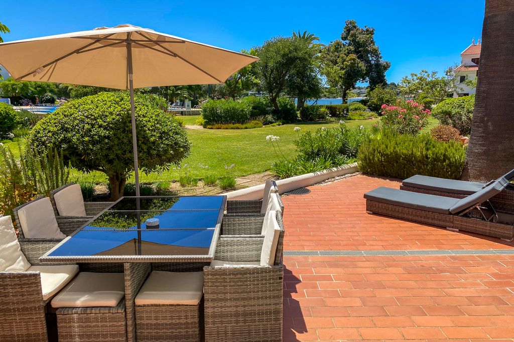 Casa Lindeza Algarve Olivers Travels 6