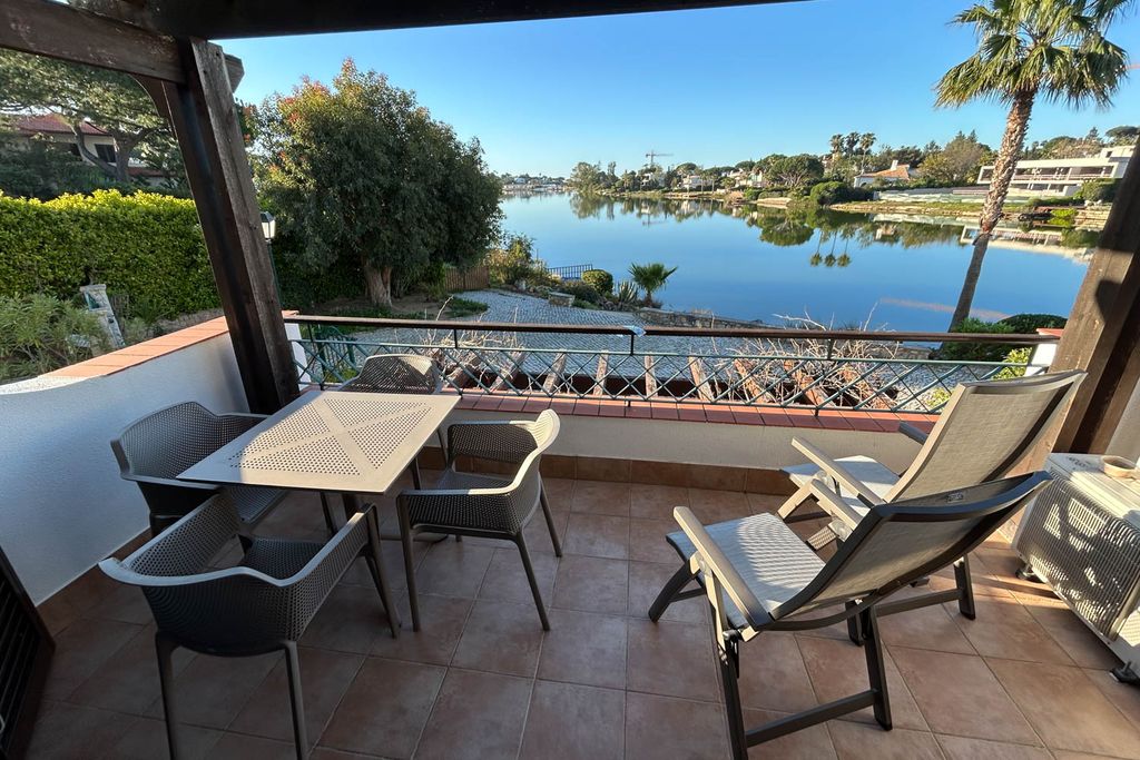 Lakeside Village Villa Estrela Dourada Monte da Quinta Portugal Olivers Travels 3