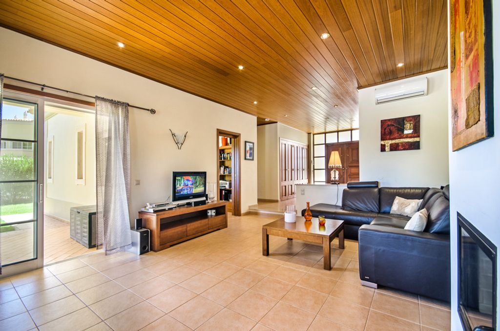 Leisure Villas Casa Golfinho Algarve Olivers Travels 2