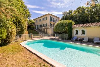 La Brise De Mer Languedoc Olivers Travels 1