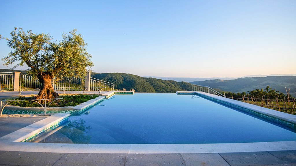 Casale Cocca Montepulciano Tuscany Olivers Travels  5 