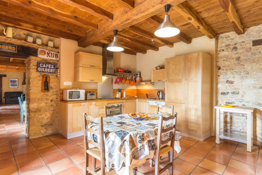 Robin Dordogne France OliversTravels 5