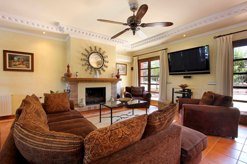 Villa San Bernando Costa del Sol Olivers Travels3