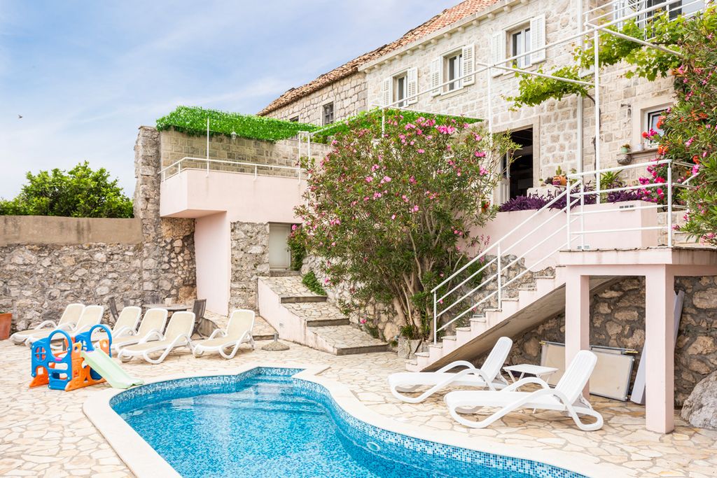 Villa Toni Dubrovnik Olivers Travels1
