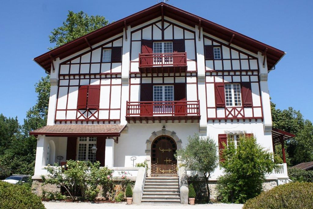 Manior Mer et Lacs Aquitaine Olivers Travel1