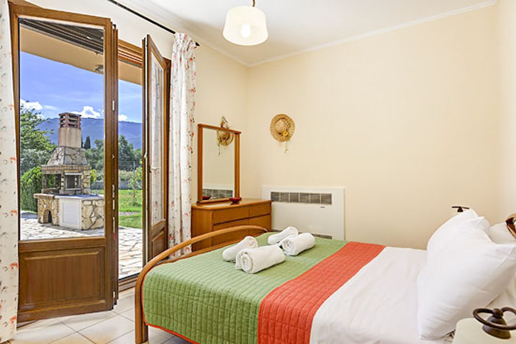 Penelope I Kefalonia Olivers Travels 3