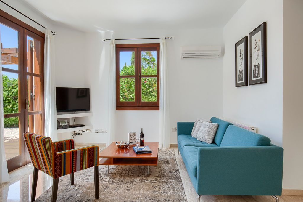 Villa Kasia Aphrodite Hills Olivers Travels4