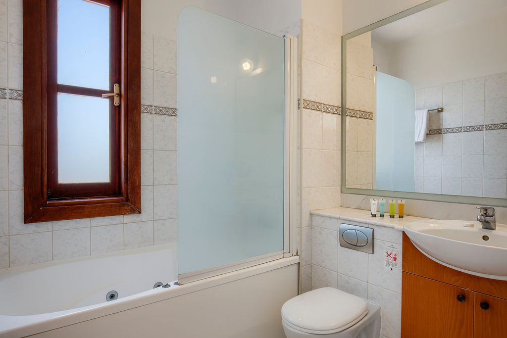 Villa Kasia Aphrodite Hills Olivers Travels6