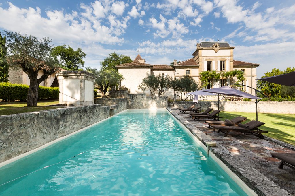 Chateau Ferme Aquitaine Olivers Travel 1