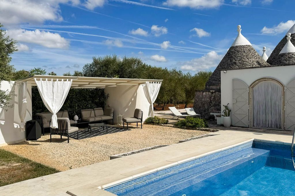 Trullo Ava Puglia Italia OliversTravels 3