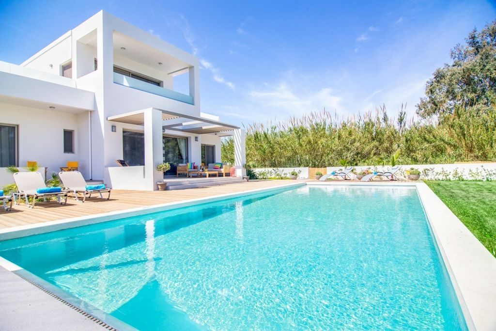 Sea Queen Villa Crete Olivers Travels 1