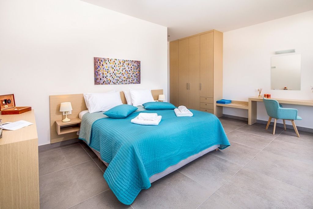 Sea Queen Villa Crete Olivers Travels 3