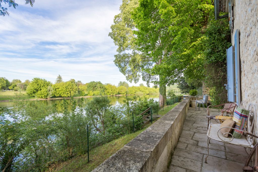 Villa Du Fleuve Aquitaine Olivers Travels5