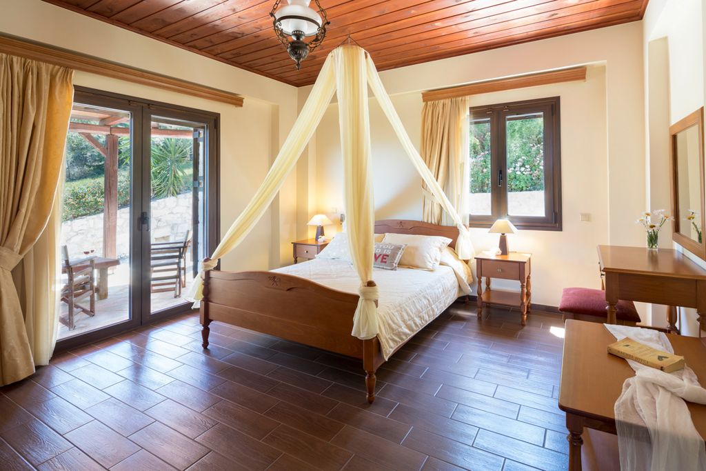 Villa Polemarchi Iris Crete Olivers Travels 4