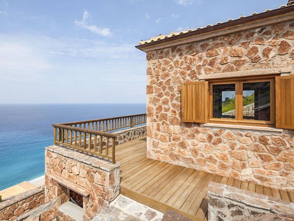 Milos Beach Aphrodite Lefkas Olivers Travels 5