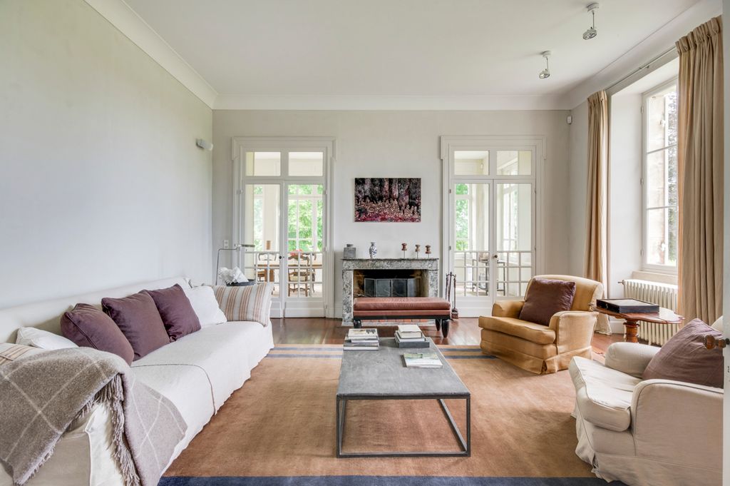 Chateau Levet Aquitaine Olivers Travels3