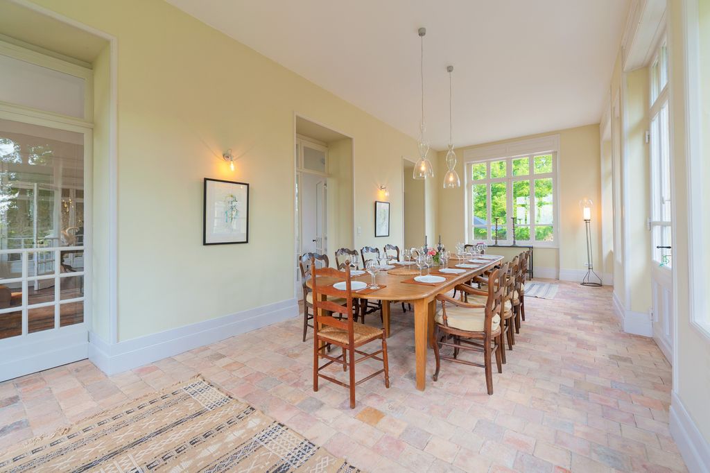 Chateau Levet Aquitaine Olivers Travels 5