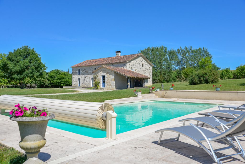 Villa Juno Dordogne France Olivers Travels 1