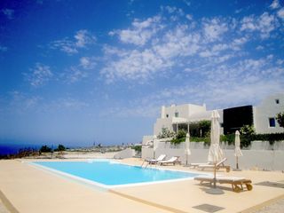 Villa Marvi Petra Santorini Olivers Travels 1
