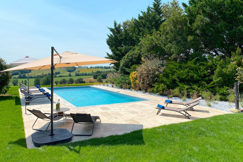 Chateau Seyches Aquitaine Olivers Travels 02