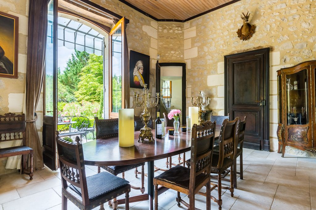 Chateau Seyches Aquitaine Olivers Travels 04