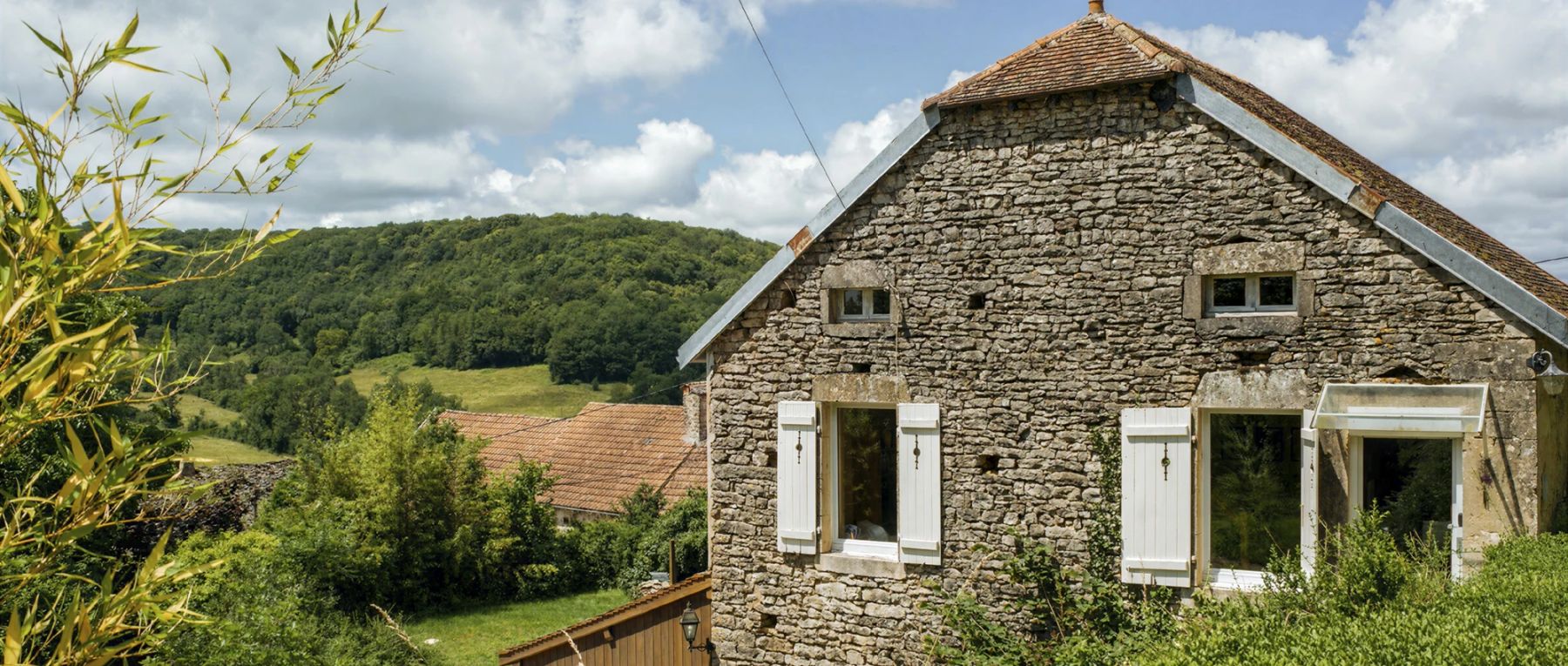 001 the little house burgundy olivers travels desktop center