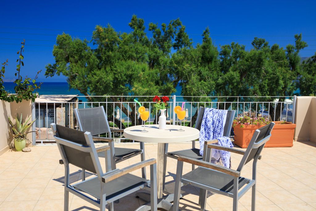 Azure Beach Villa 2 Crete Olivers Travels 5