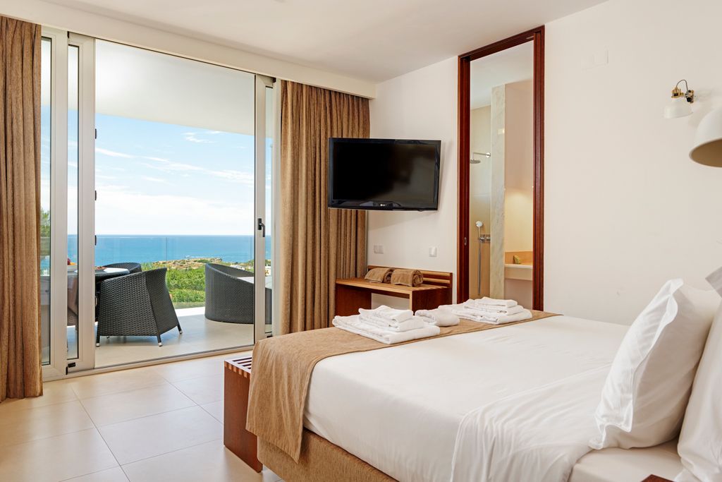 Villa Sao Rafael Portugal Olivers Travels 3