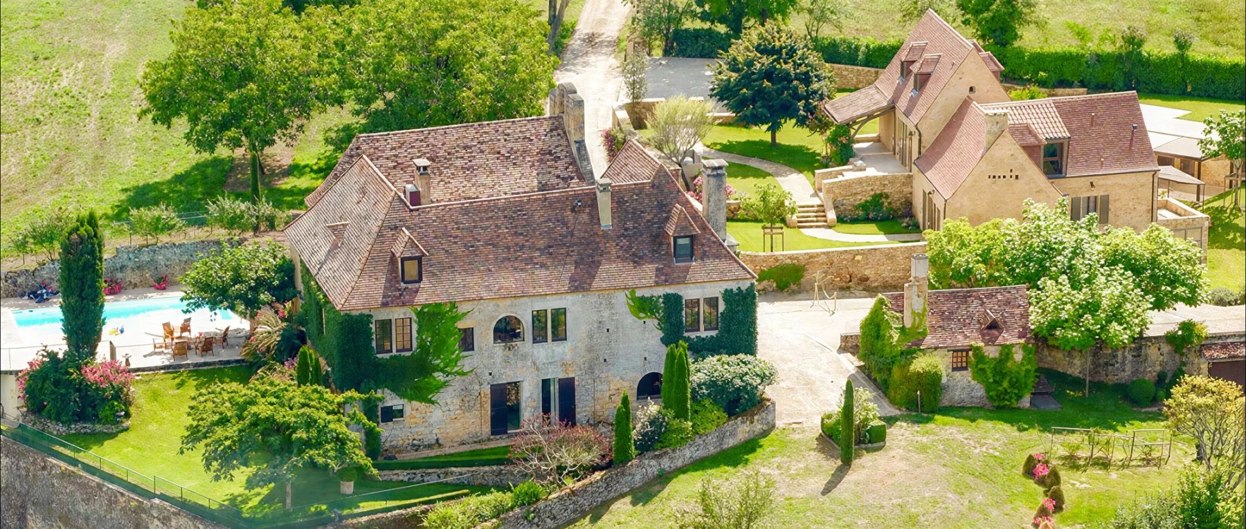 001 le prieure esperance estate south west france olivers travels desktop center